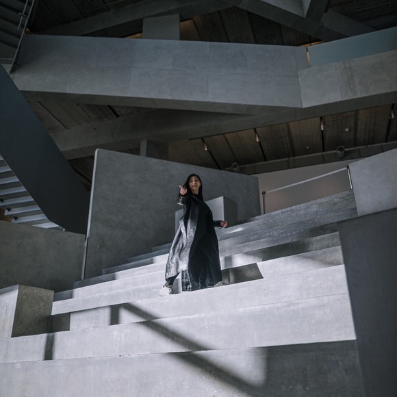 Frame Sleek Leather Trench - Picture 2 of 8